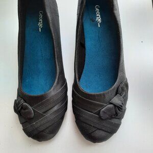 Brand New Pretty Black shoes for women
